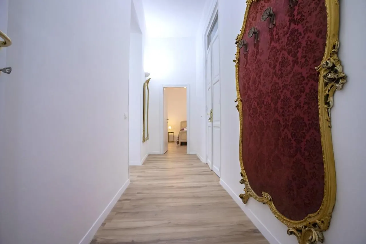 Terre D'Oro, Appartamento Di Lusso In Centro Citta Palermo 0*,  Italy